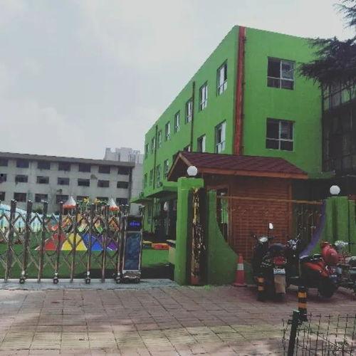 鸿埠园最新爆料信息网站,揭秘神秘项目，带你探秘未来科技前沿